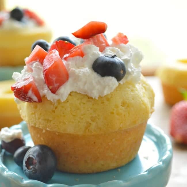 https://www.sugardishme.com/wp-content/uploads/2013/07/Blueberry-Lemon-Poundcakes-1.jpg
