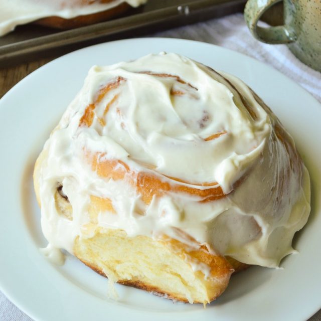 Giant Cinnamon Rolls Sugar Dish Me